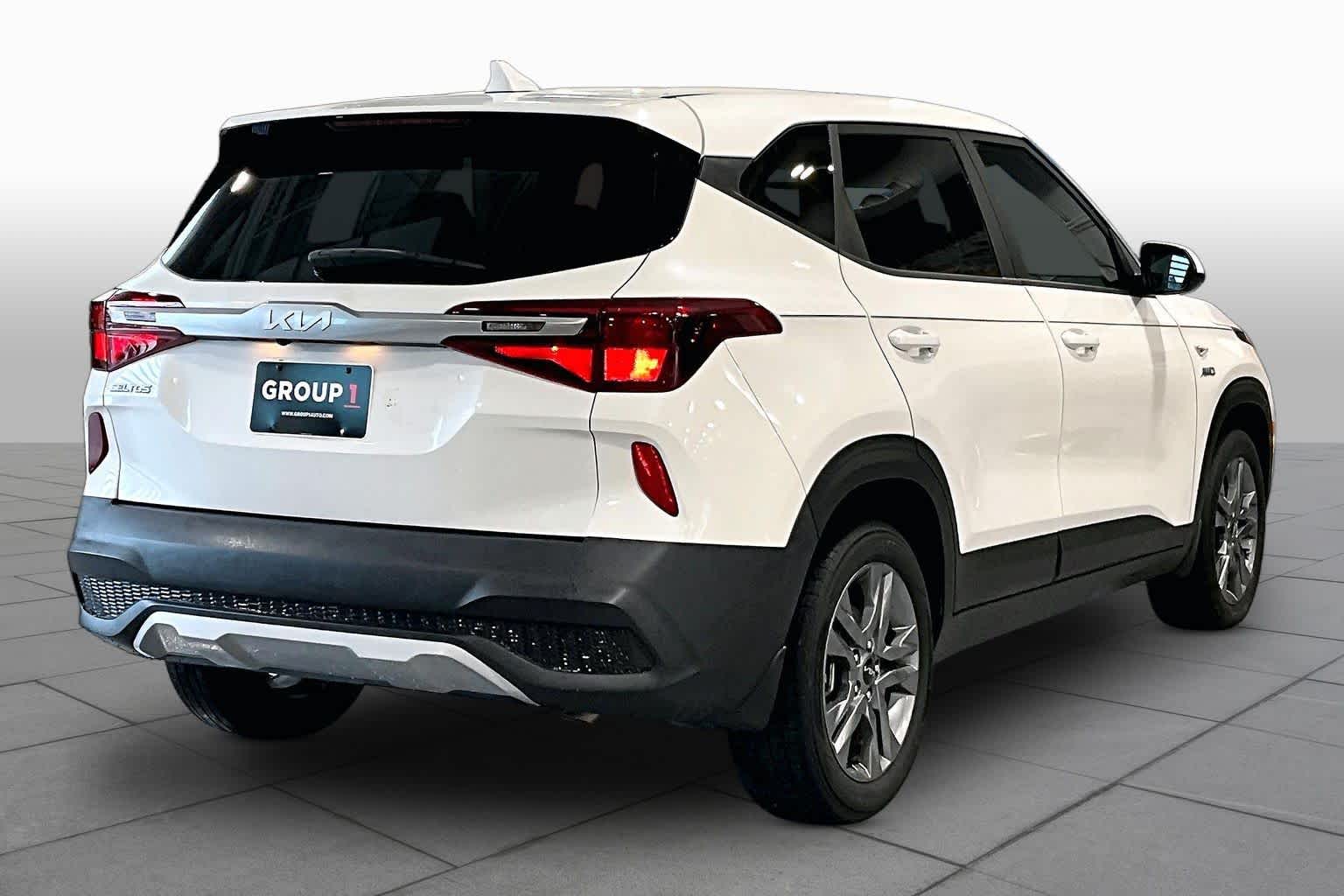 2023 Kia Seltos LX Snow White Pearl at HGreg Houston
