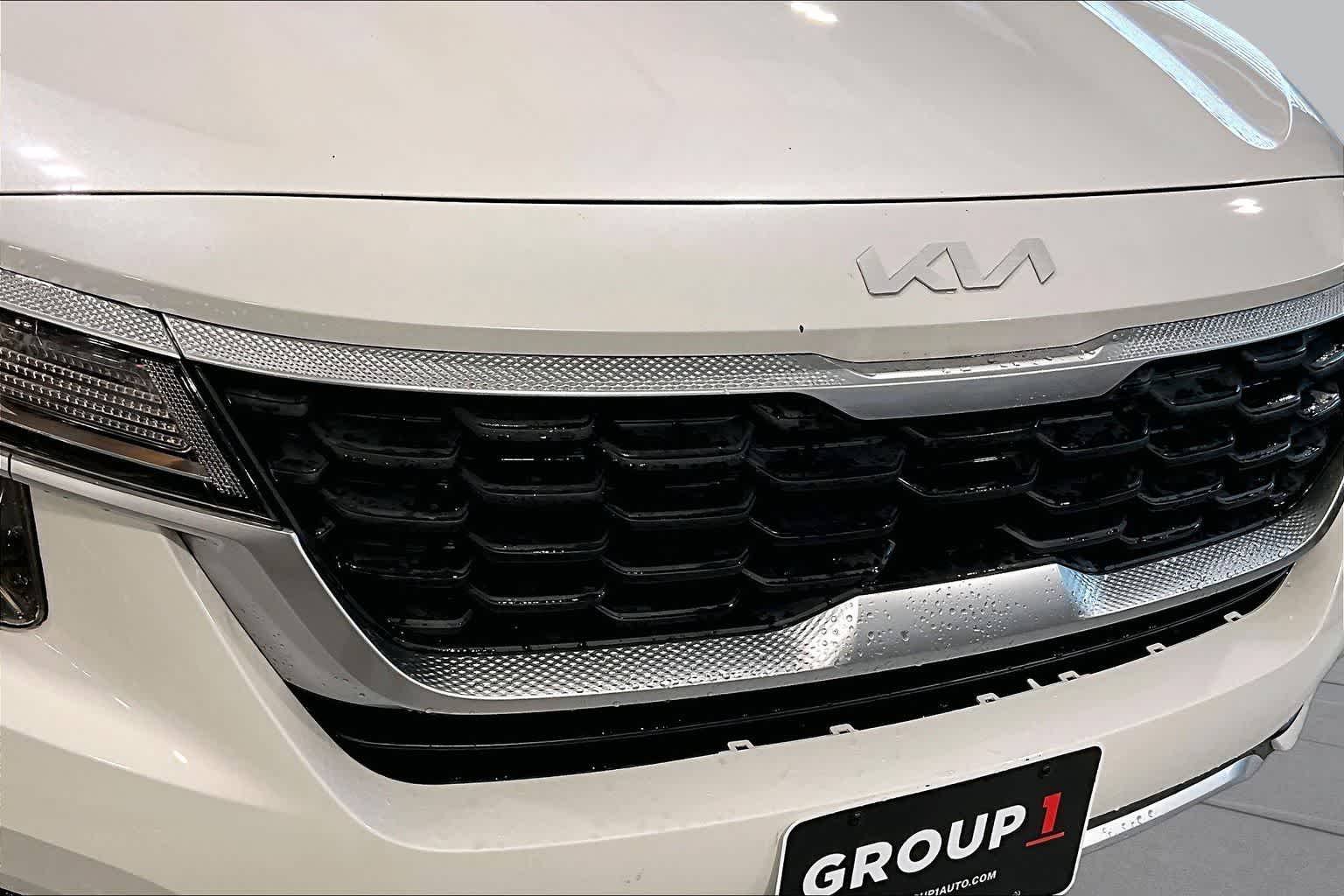 2023 Kia Seltos LX Snow White Pearl at HGreg Houston