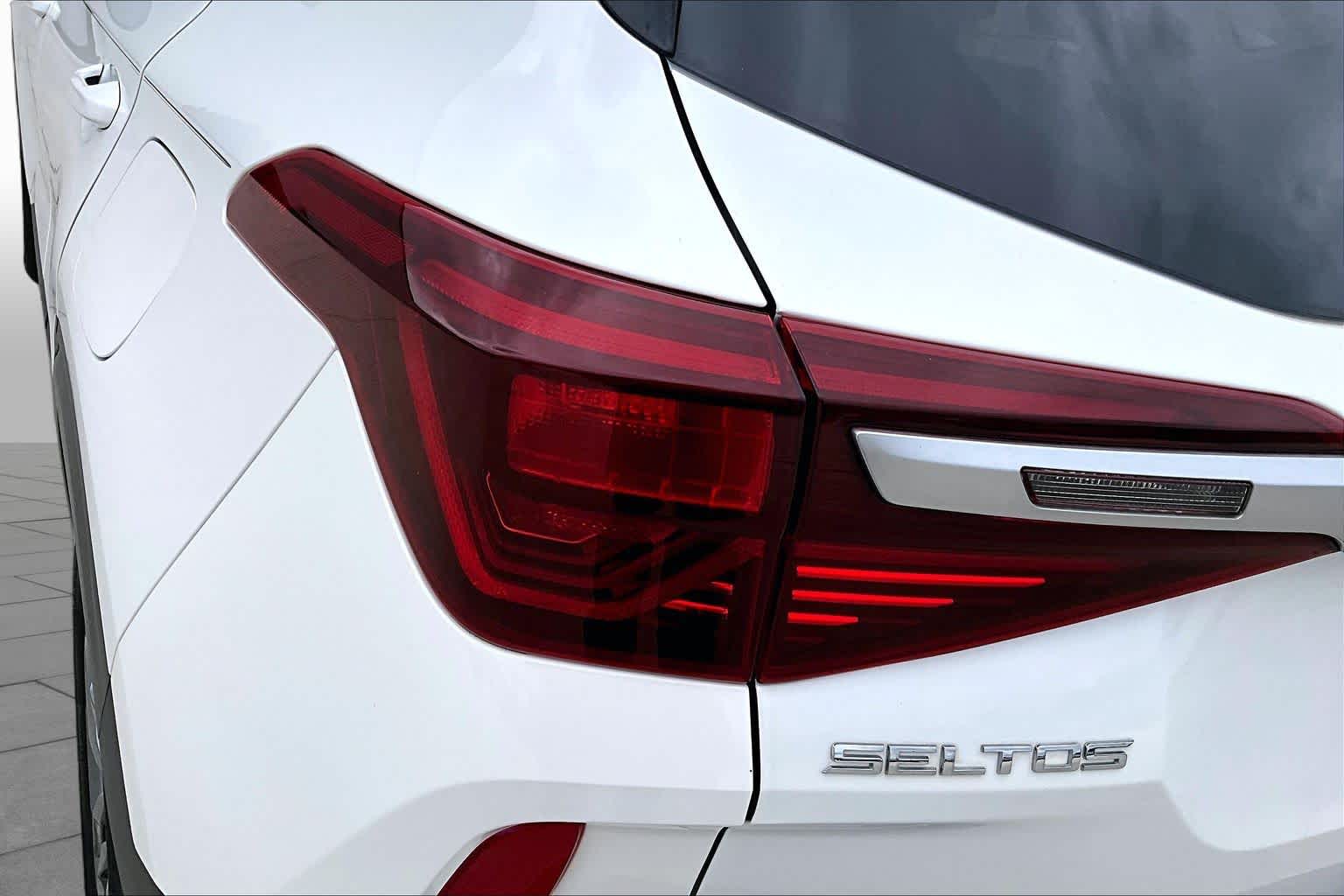 2021 Kia Seltos photo 27 of 30