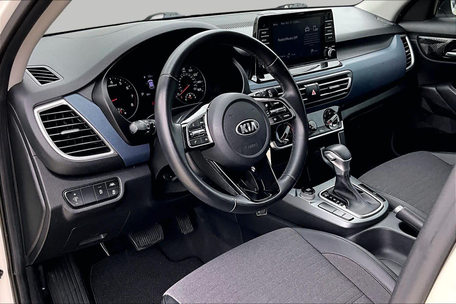 2021 Kia Seltos photo 16 of 30