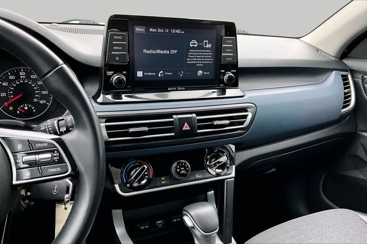 2021 Kia Seltos photo 7 of 30