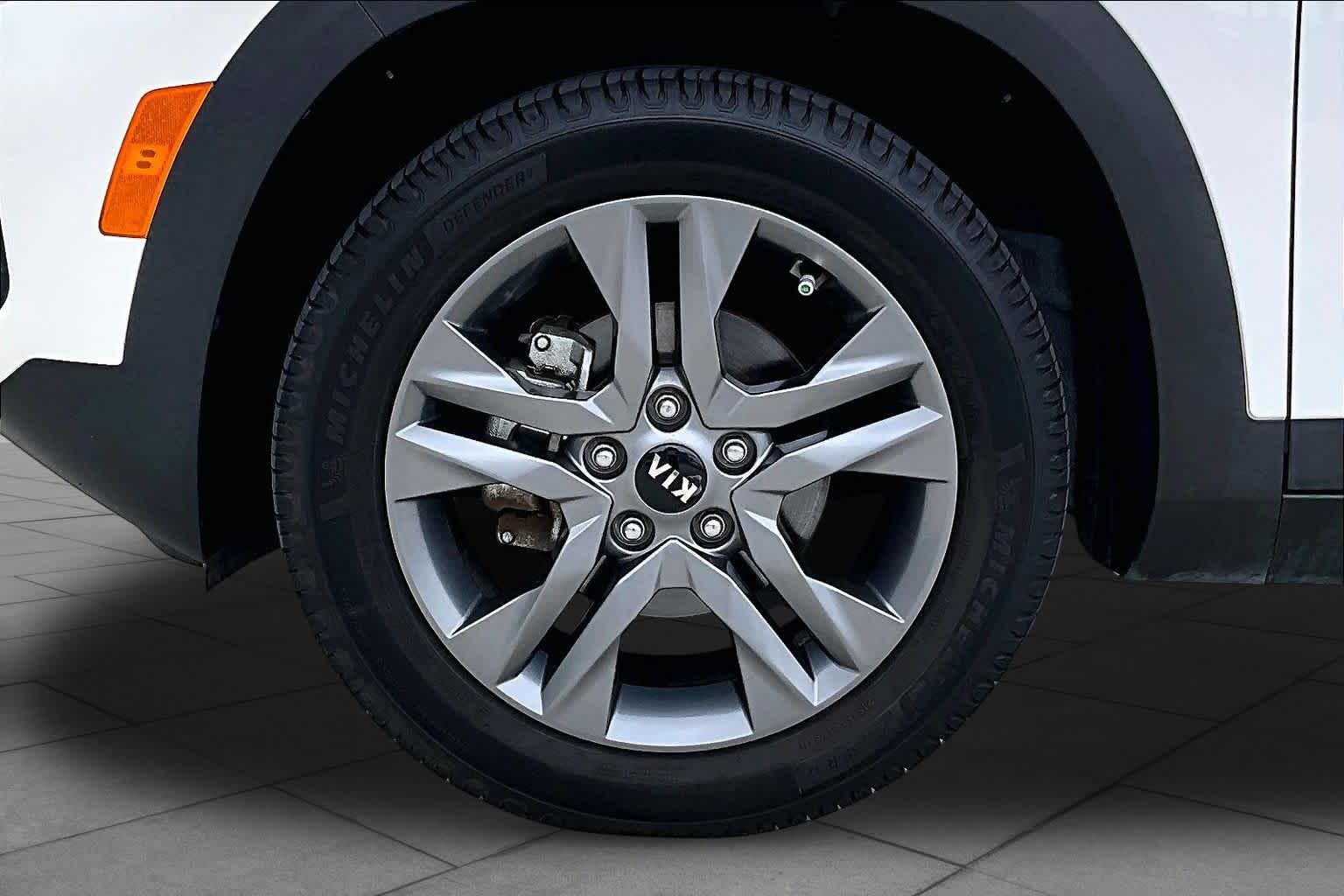 2021 Kia Seltos photo 10 of 30
