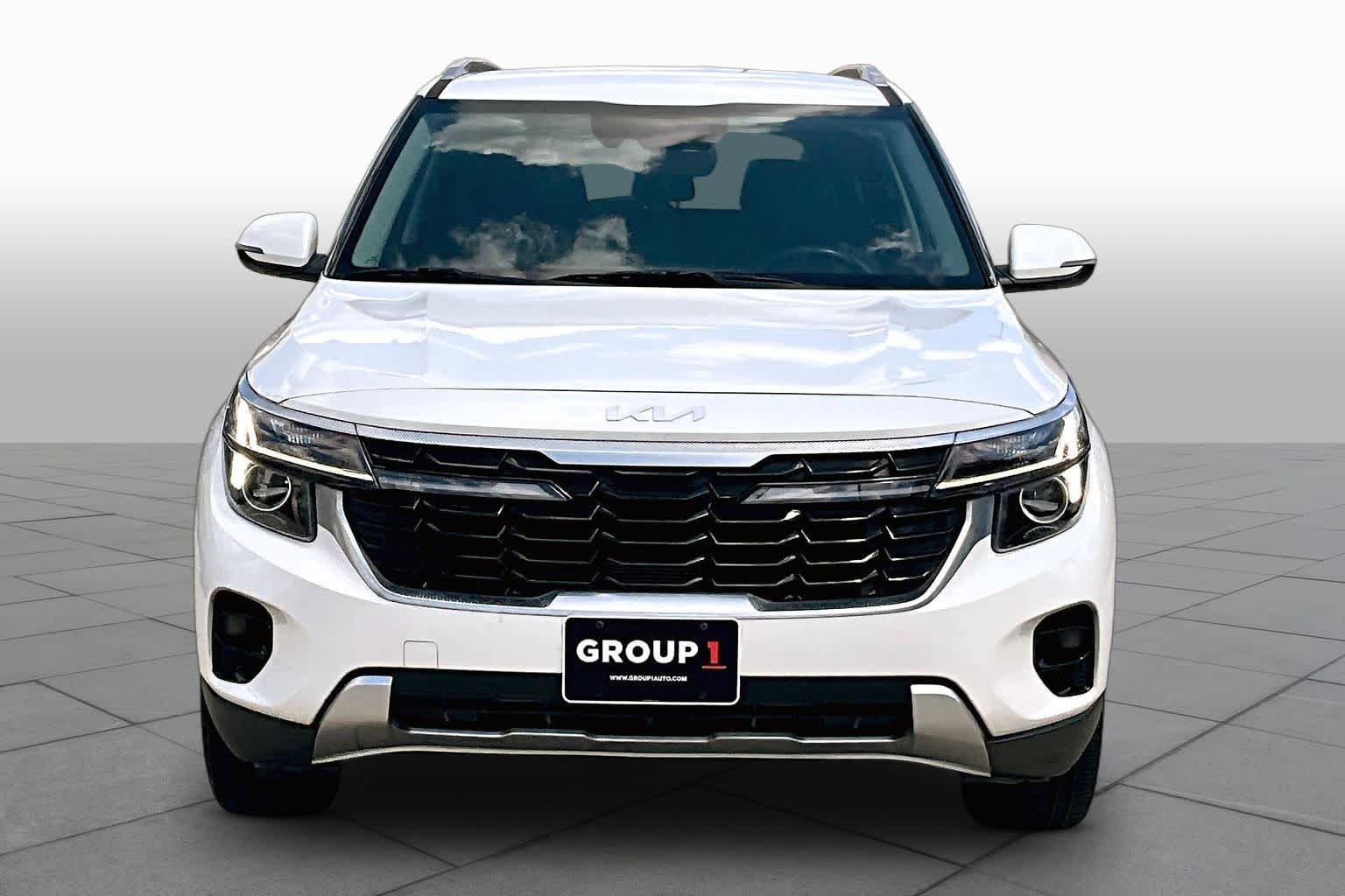 2024 Kia Seltos photo 4 of 32