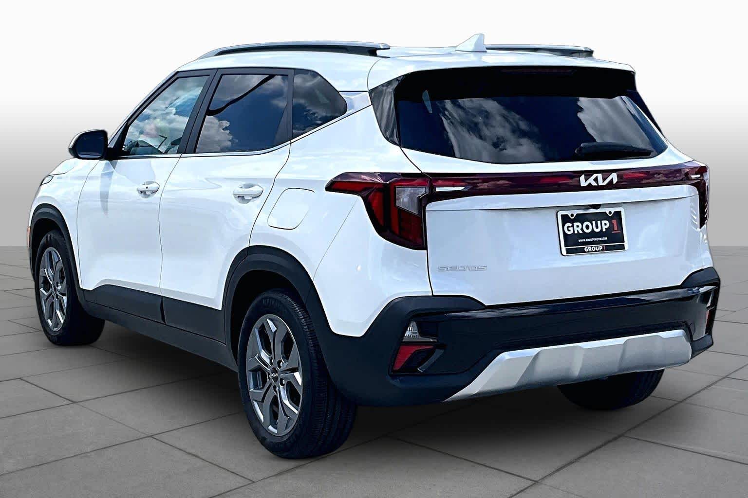 2024 Kia Seltos photo 11 of 32