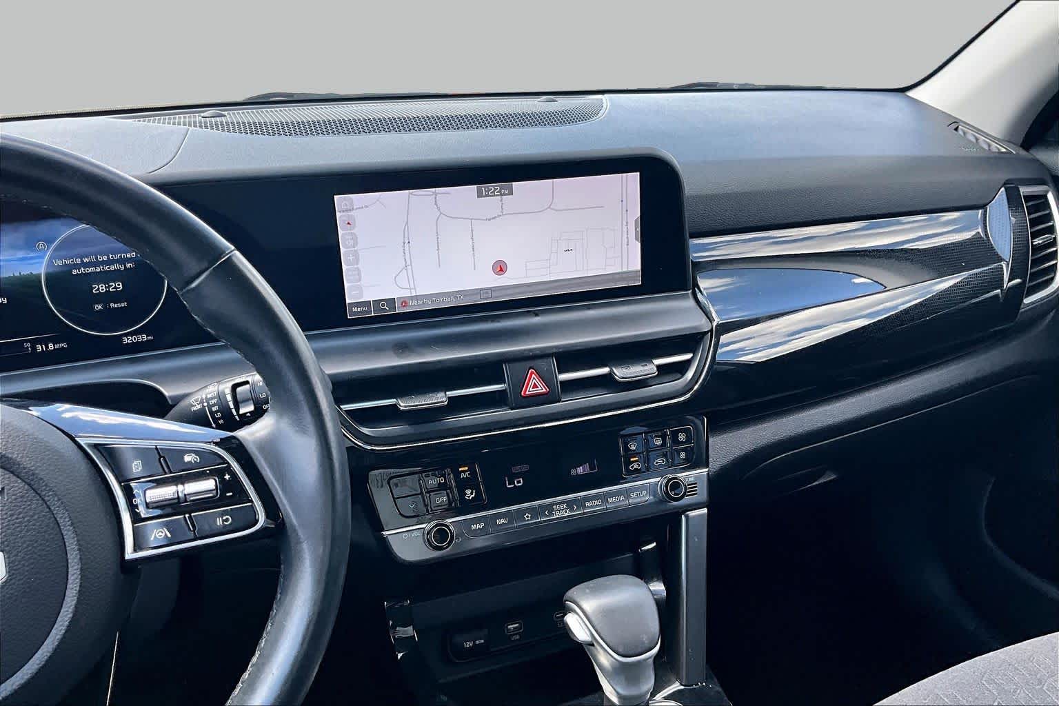 2024 Kia Seltos photo 7 of 32