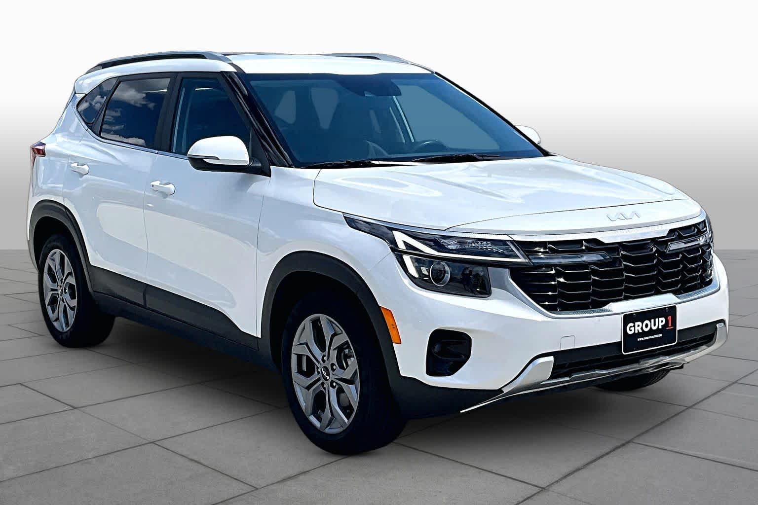 2024 Kia Seltos photo 3 of 32