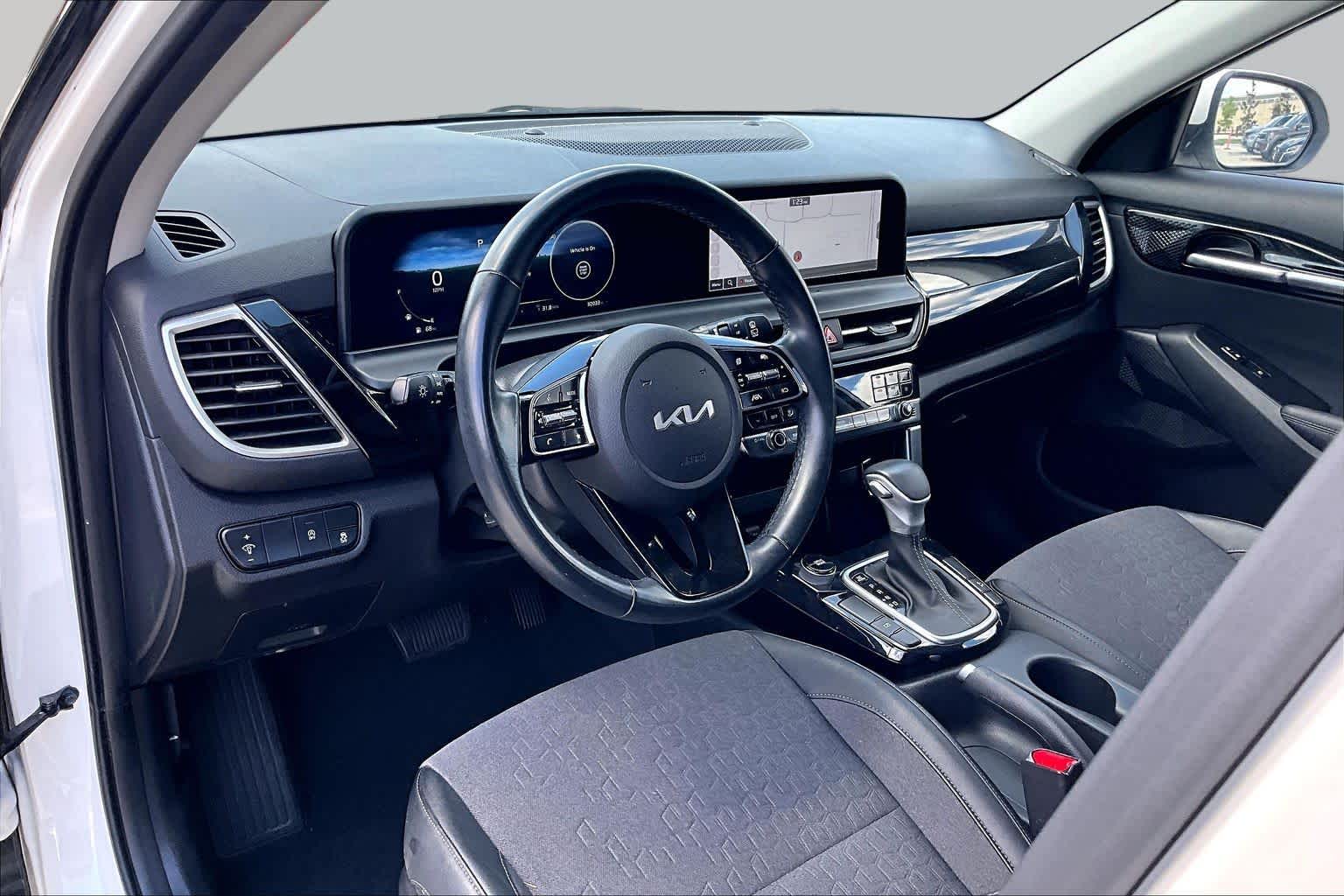 2024 Kia Seltos photo 16 of 32