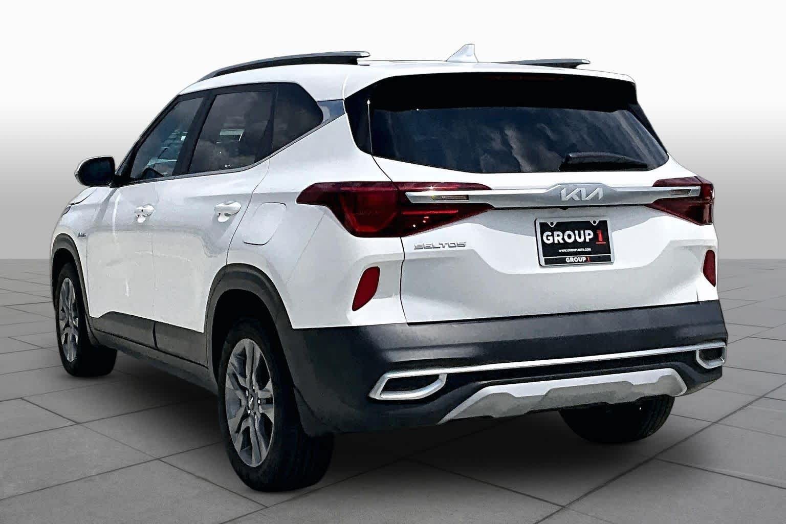 2023 Kia Seltos S Snow White Pearl at Tomball Ford