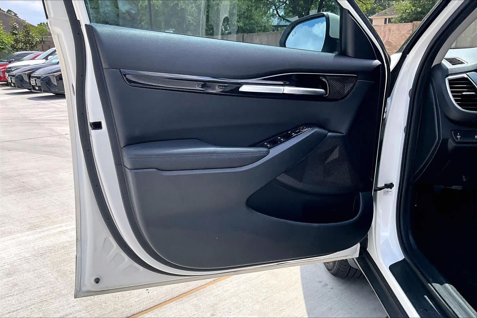 2023 Kia Seltos S Snow White Pearl at Tomball Ford
