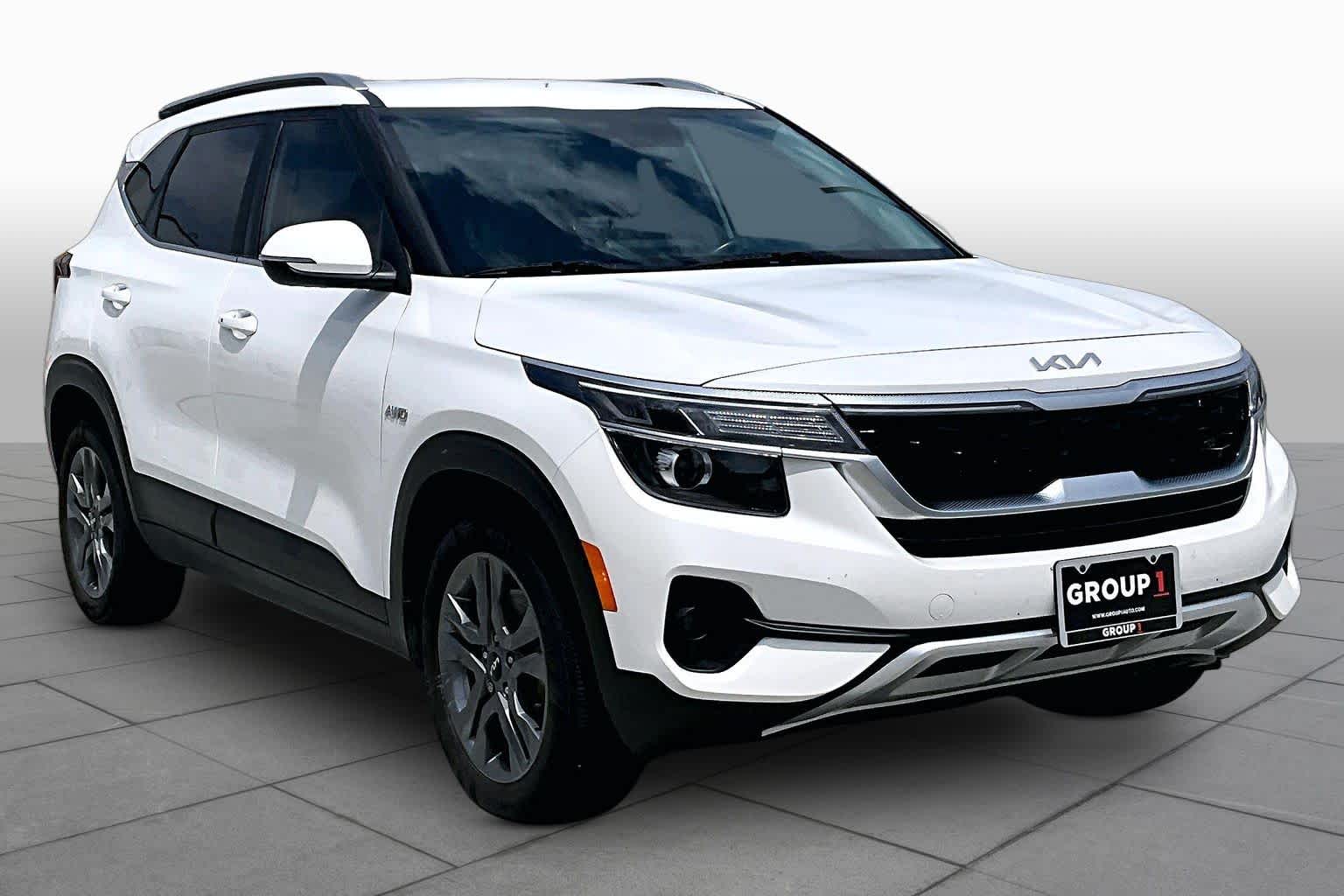 2023 Kia Seltos S Snow White Pearl at Tomball Ford