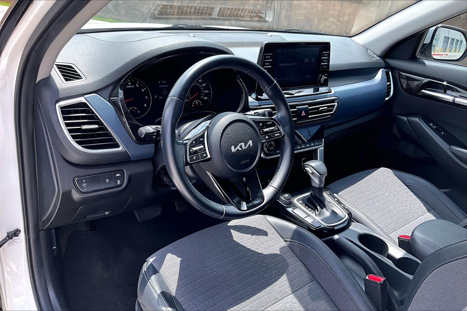 2023 Kia Seltos S Snow White Pearl at Tomball Ford
