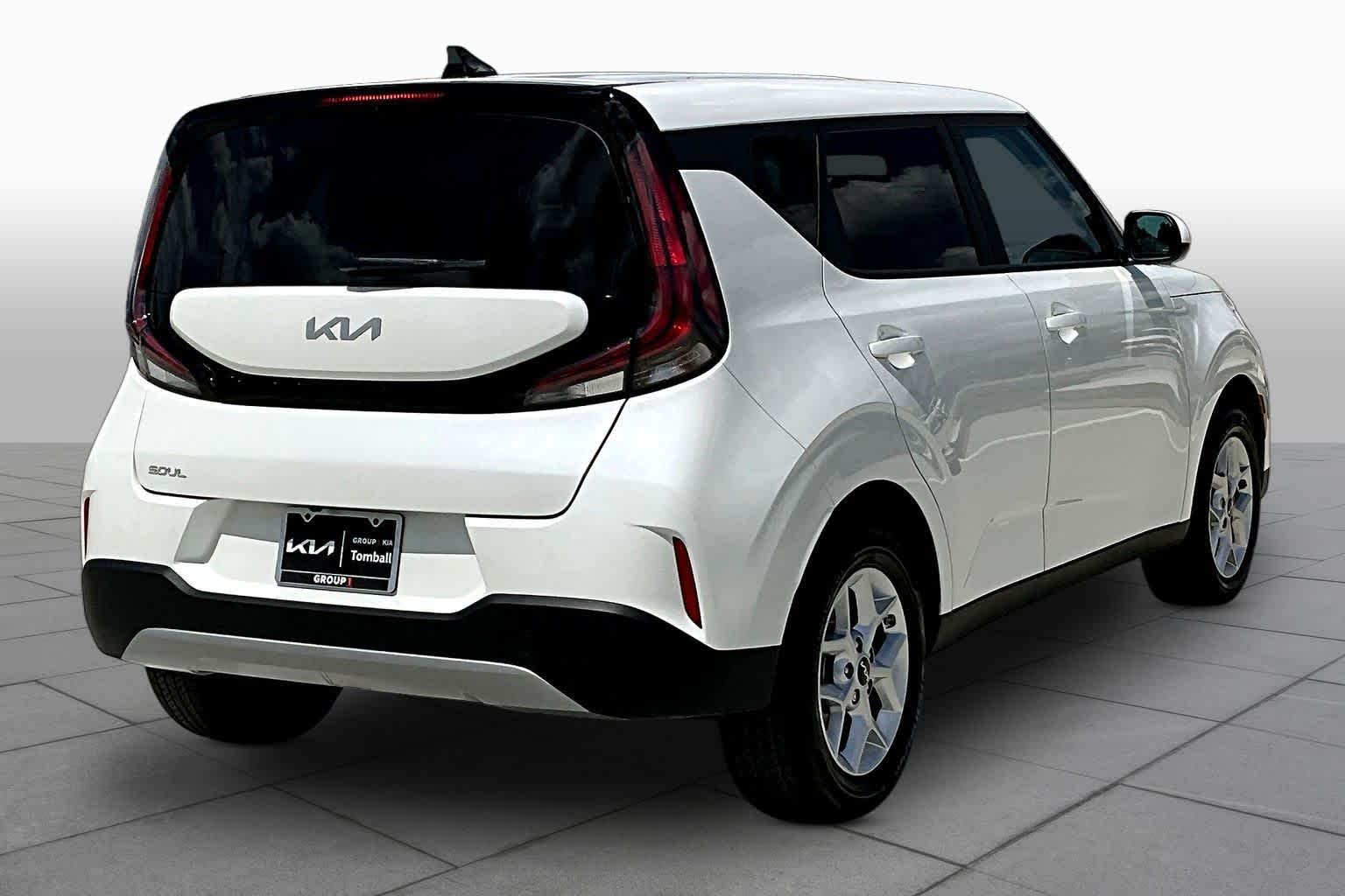 2025 Kia Soul LX - 11