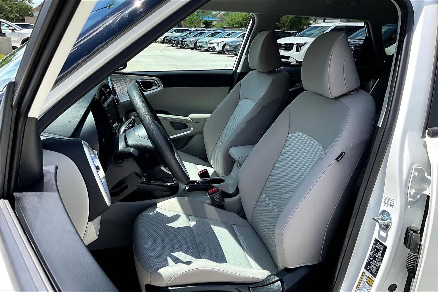 2025 Kia Soul LX - 7