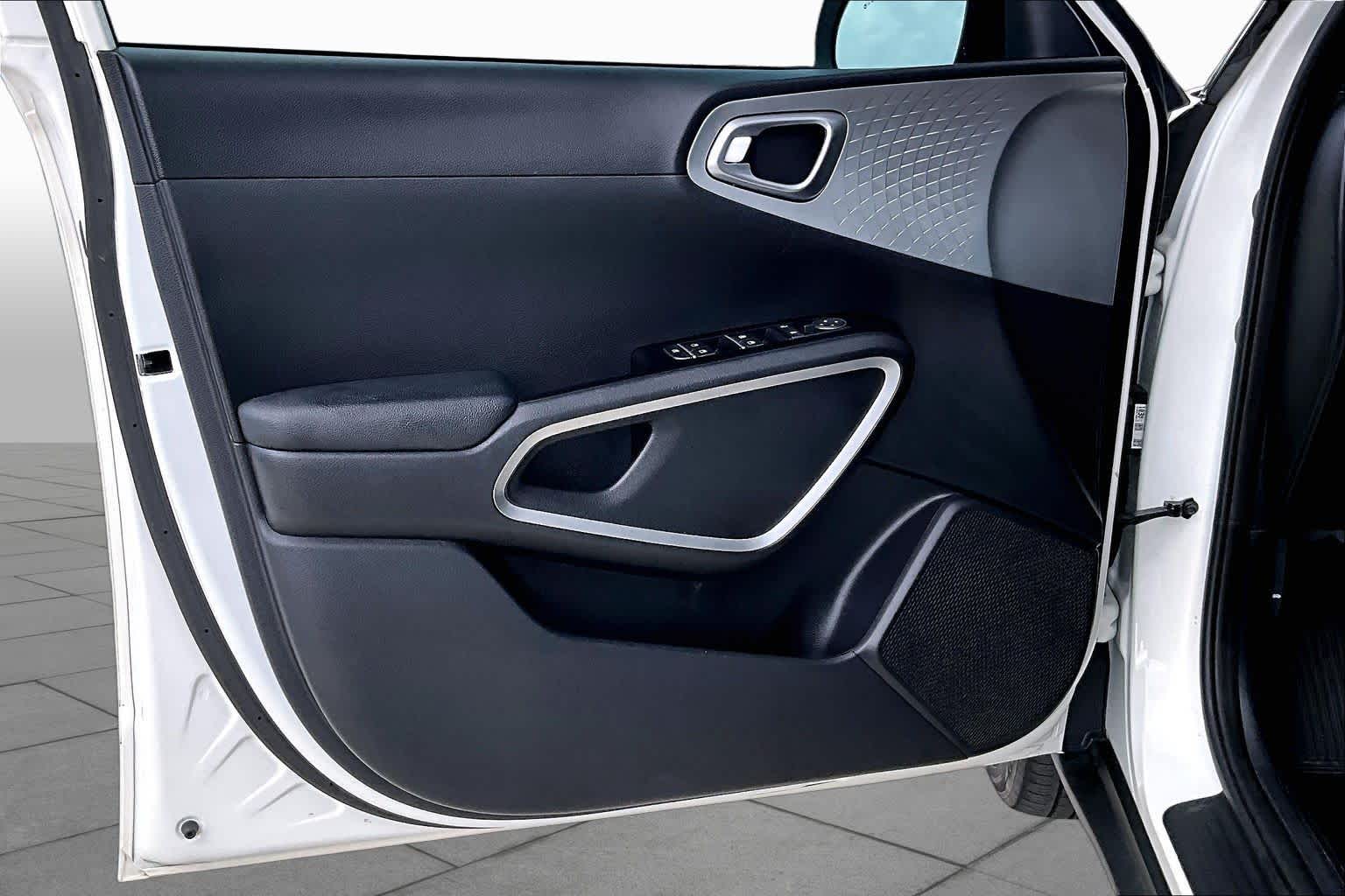 2025 Kia Soul S Clear White/Black Roof at Group 1 GMC Buick South