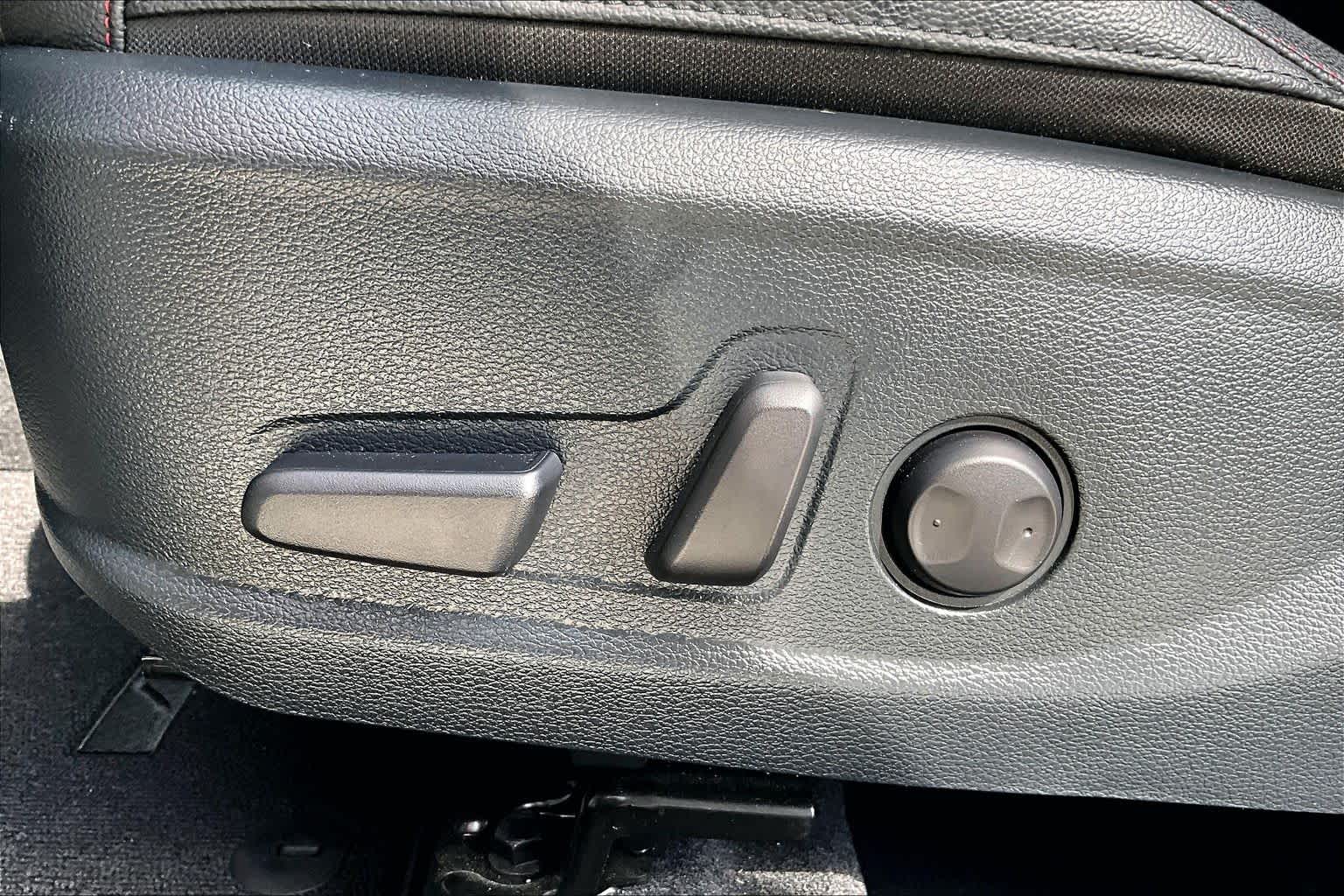 2024 Kia Soul GT-Line Snow White Pearl at Beck & Masten Kia