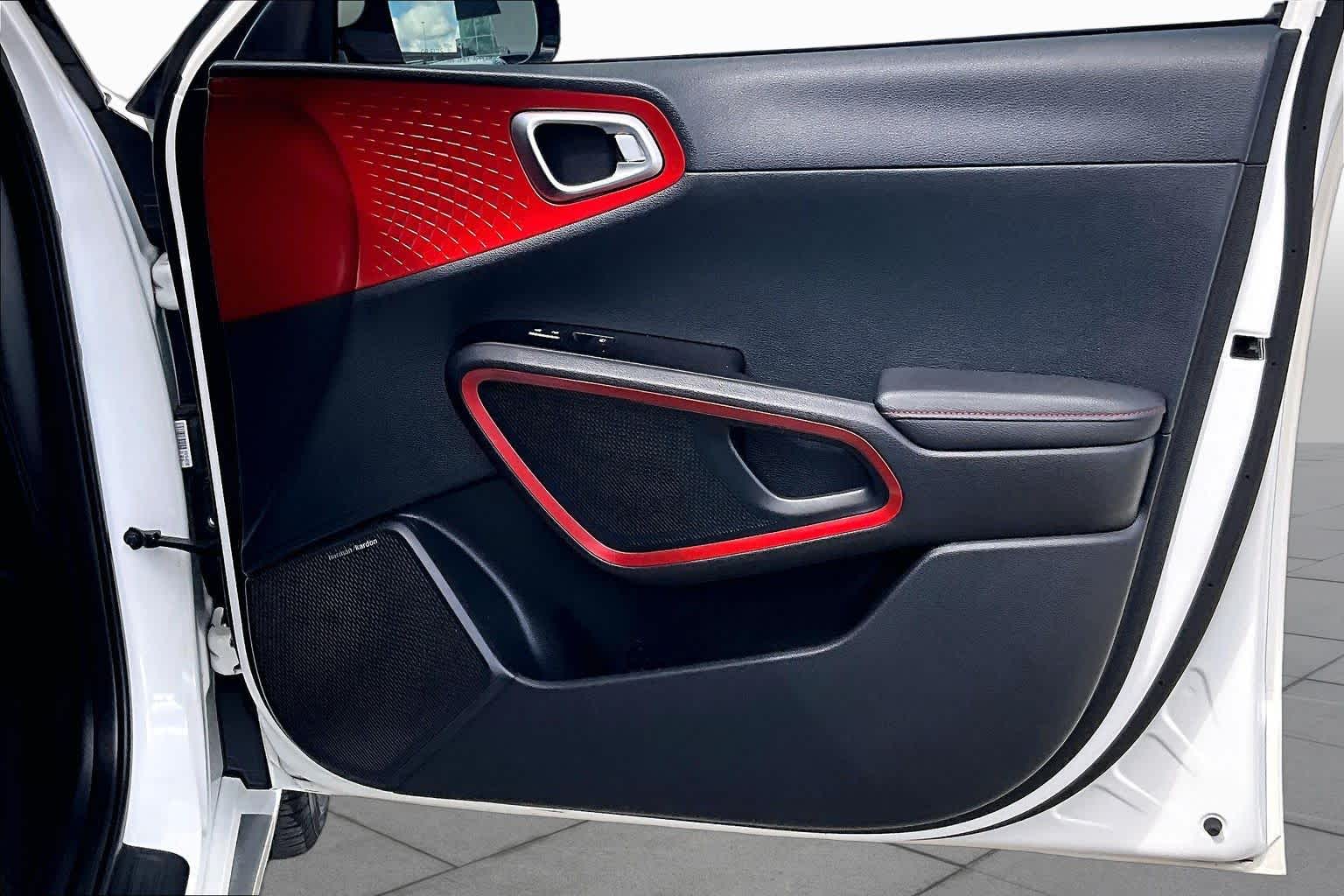 2024 Kia Soul GT-Line Snow White Pearl at Beck & Masten Kia