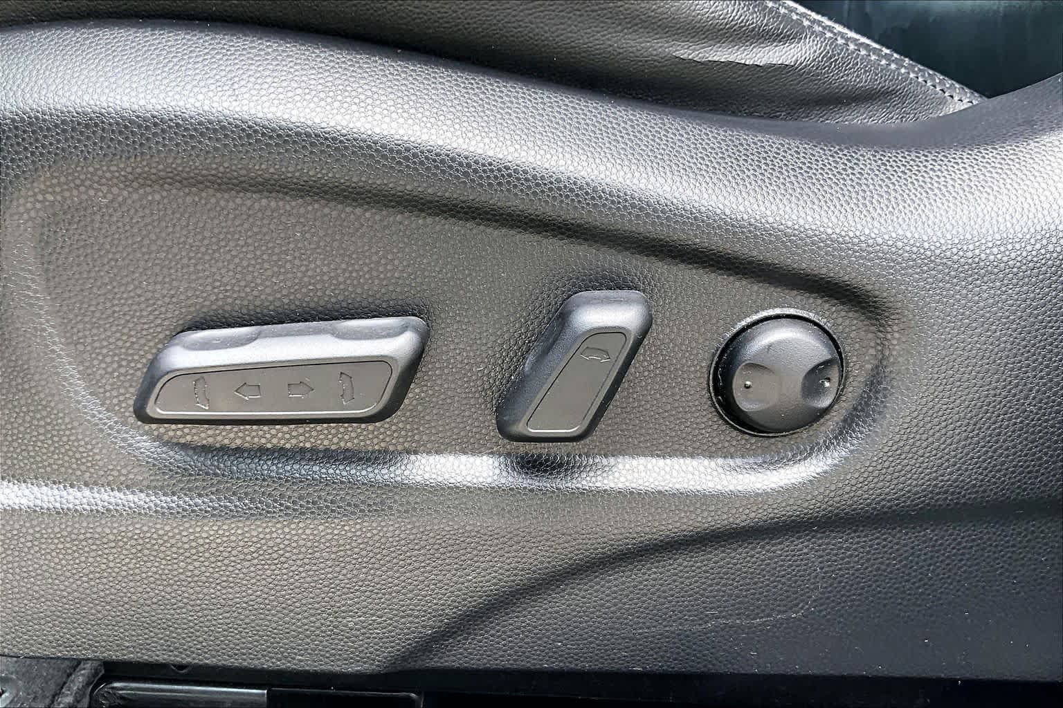 2016 Kia Soul ! Bright Silver at Westside Kia