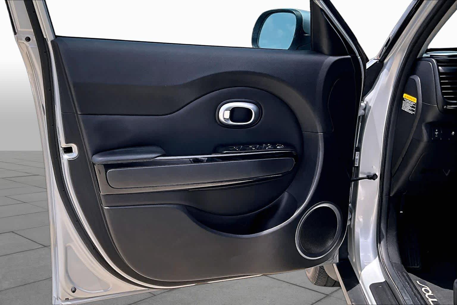 2016 Kia Soul ! Bright Silver at Westside Kia