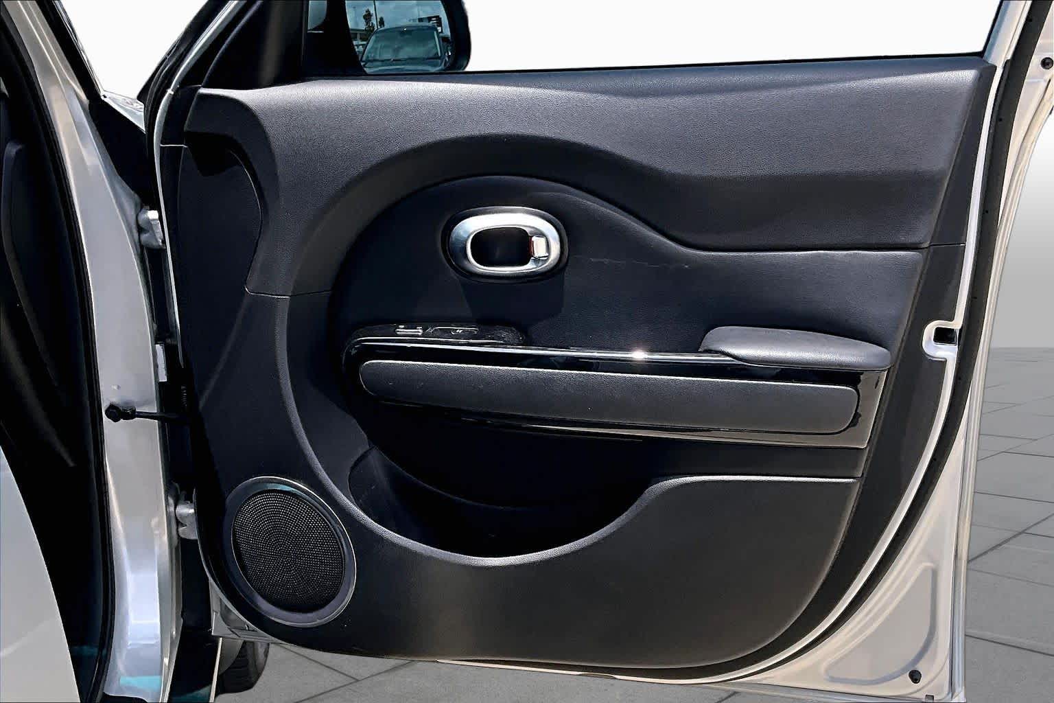 2016 Kia Soul ! Bright Silver at Westside Kia