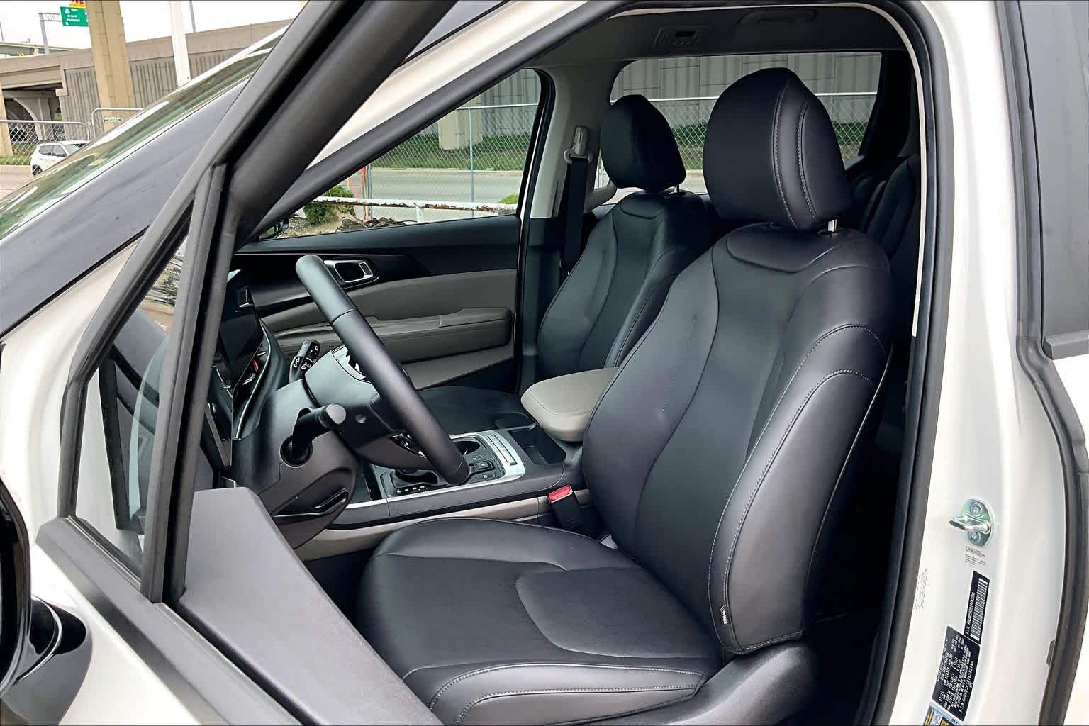 2026 Kia Carnival LXS - 7