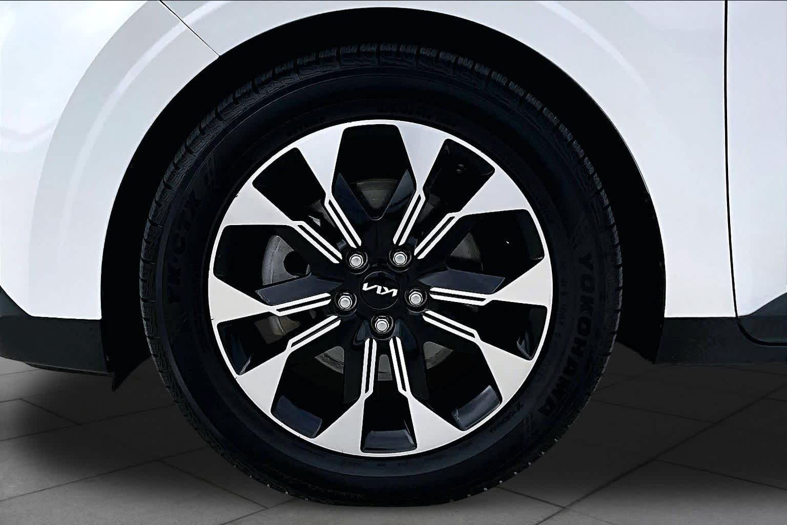 2023 Kia Carnival EX Snow White Pearl at Tomball Chrysler Dodge Jeep Ram