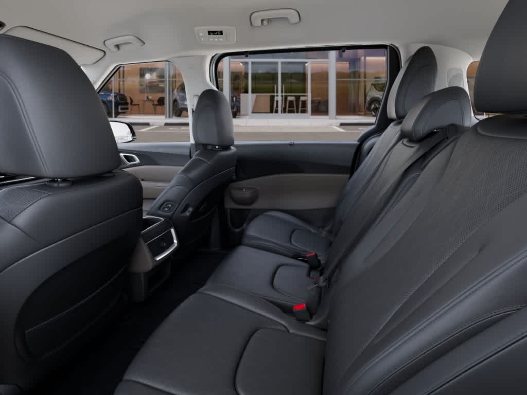 2027 Kia Carnival Hybrid photo 18 of 27