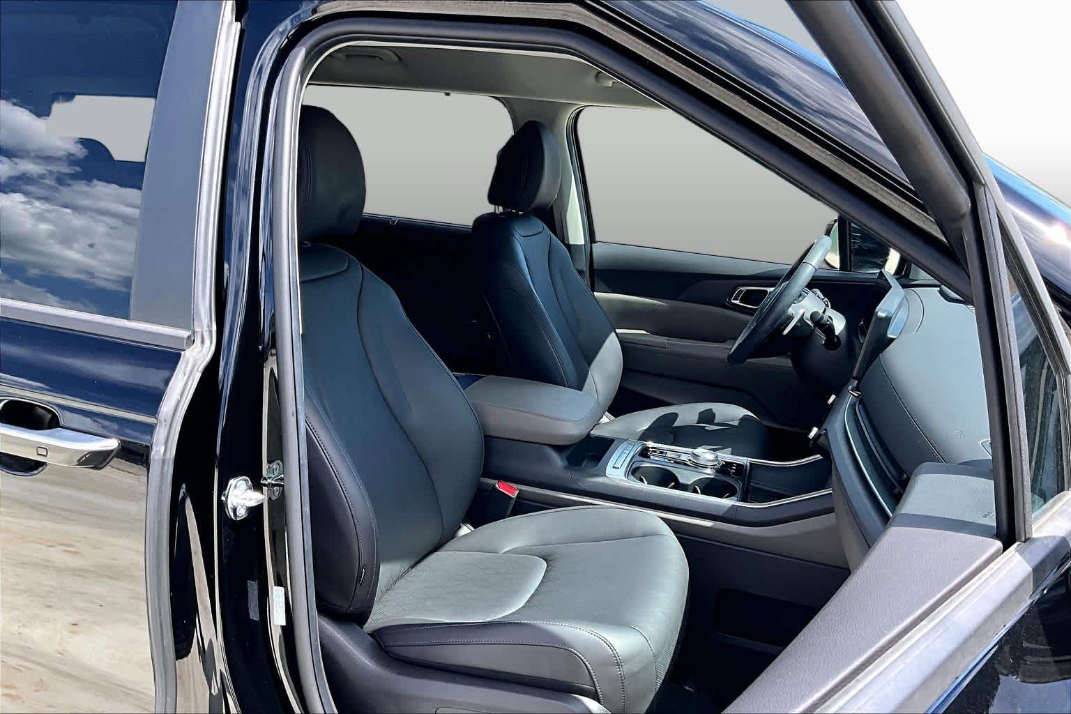 2026 Kia Carnival Hybrid EX Aurora Black Pearl at Beck & Masten Kia