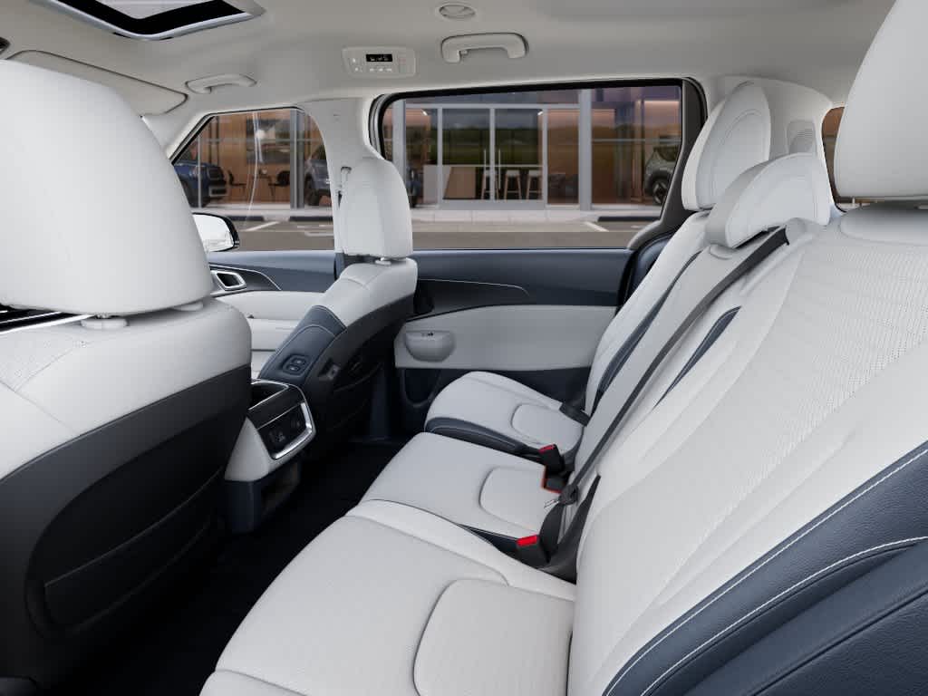 2027 Kia Carnival Hybrid photo 18 of 27