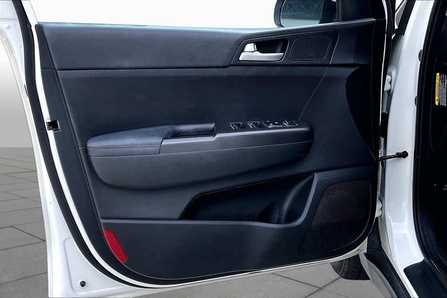 2018 Kia Sportage photo 19 of 27