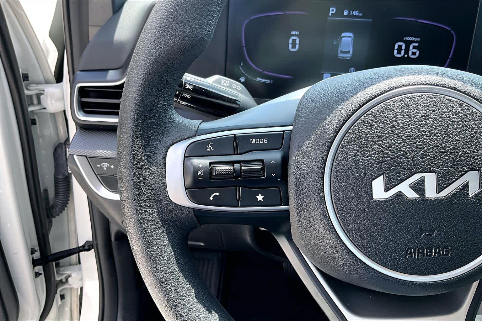 2024 Kia Sportage LX Snow White Pearl at Beck & Masten Kia