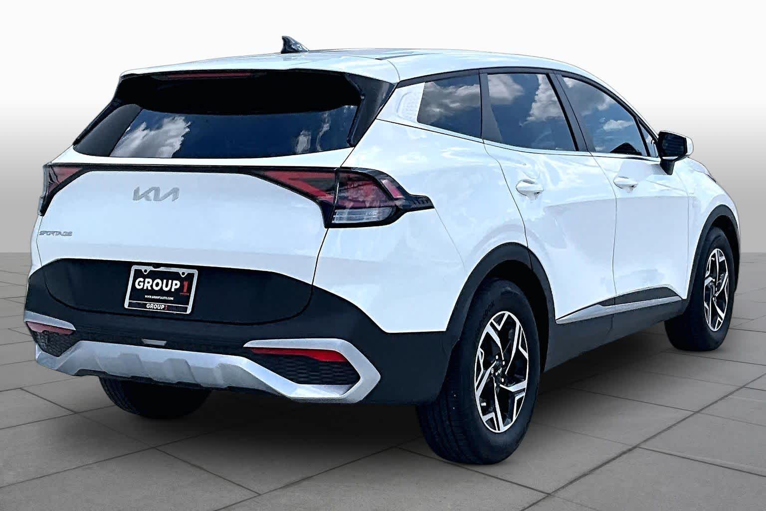 2024 Kia Sportage LX Snow White Pearl at Beck & Masten Kia