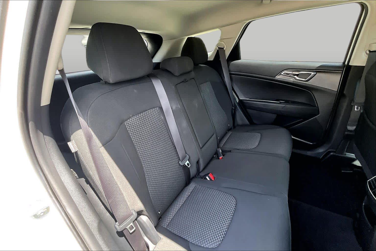 2024 Kia Sportage LX Snow White Pearl at Beck & Masten Kia