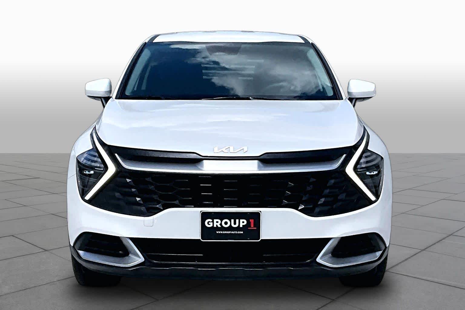 2024 Kia Sportage LX Snow White Pearl at Beck & Masten Kia