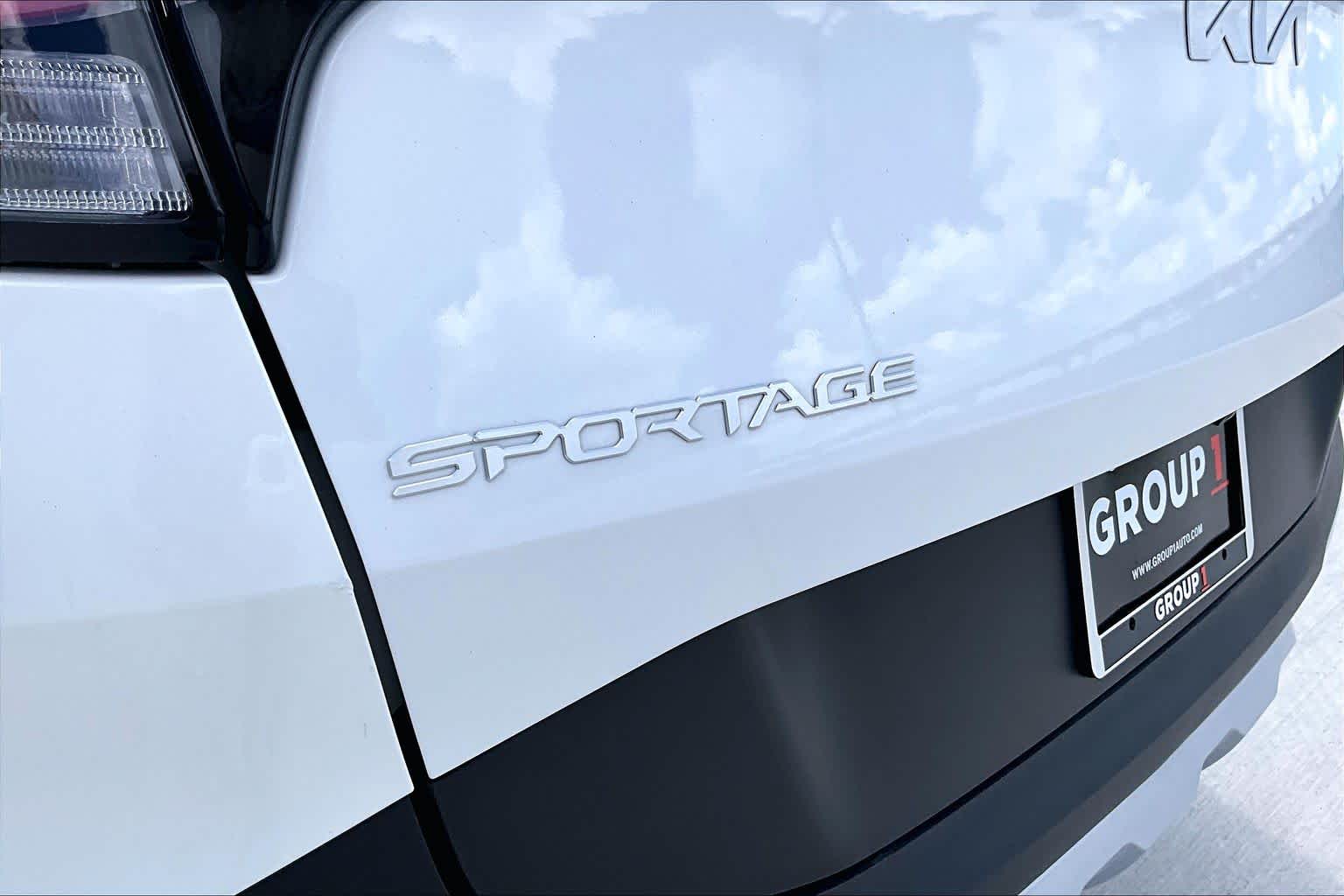 2024 Kia Sportage LX Snow White Pearl at Beck & Masten Kia
