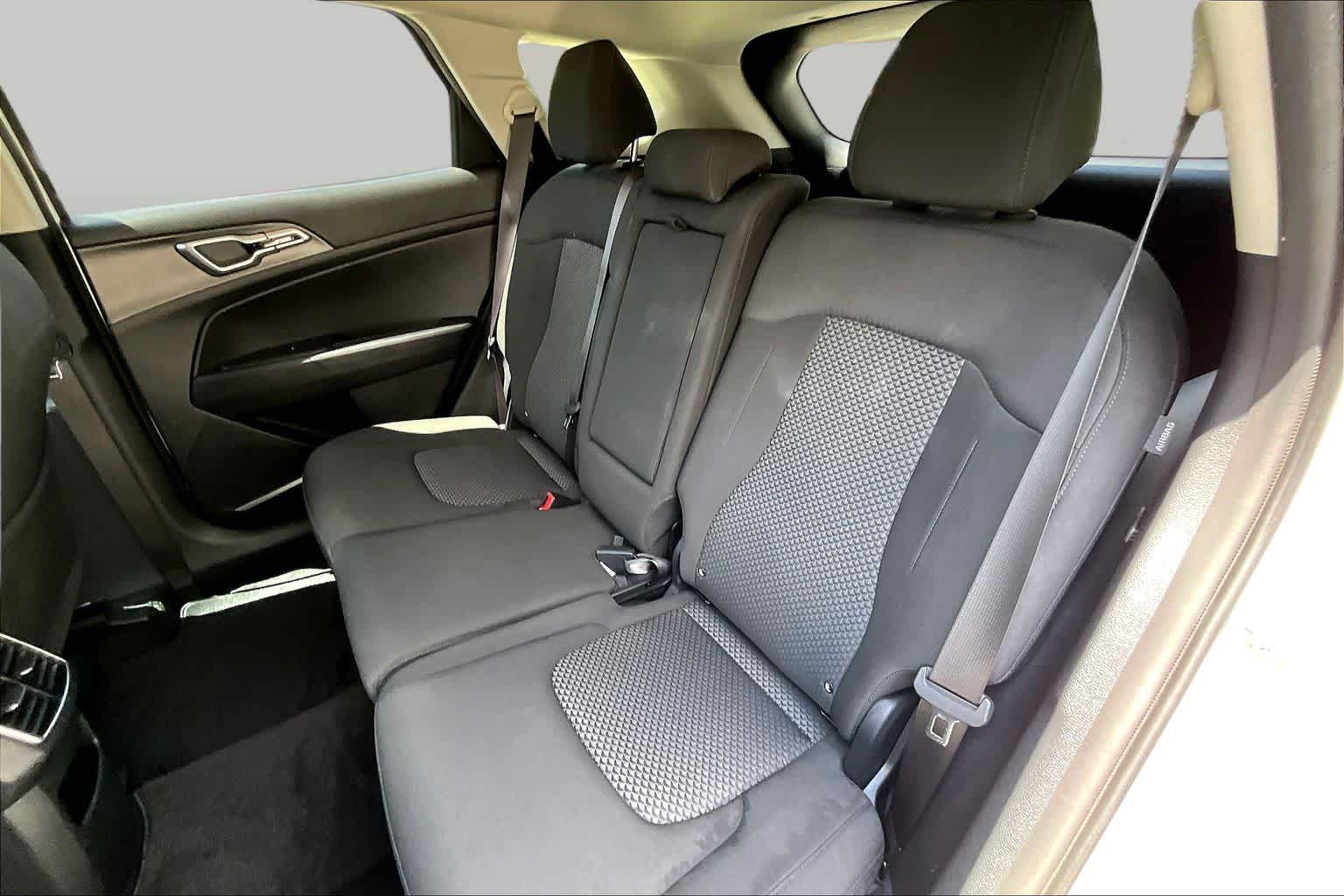 2024 Kia Sportage LX Snow White Pearl at Beck & Masten Kia