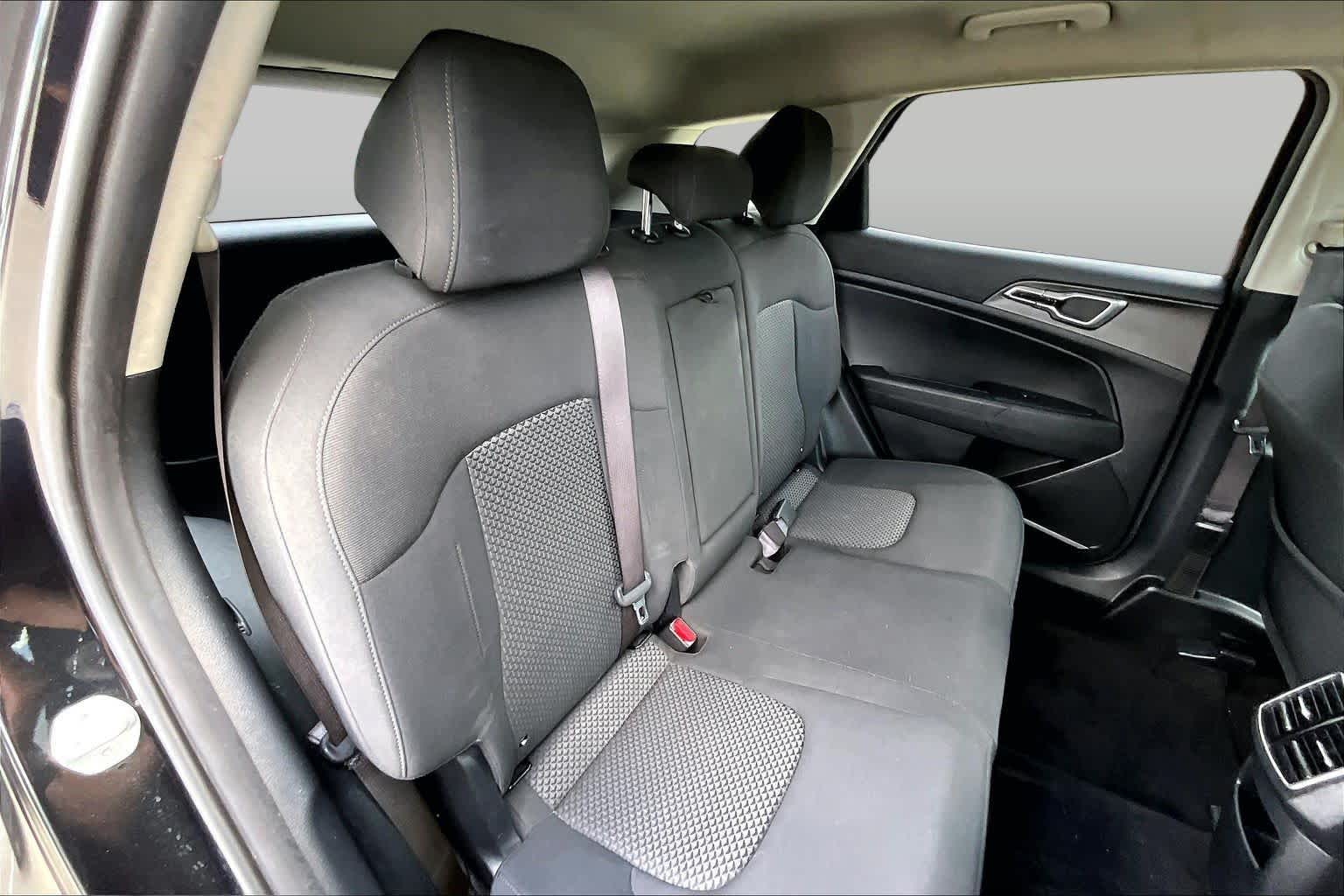 2023 Kia Sportage Hybrid photo 19 of 32