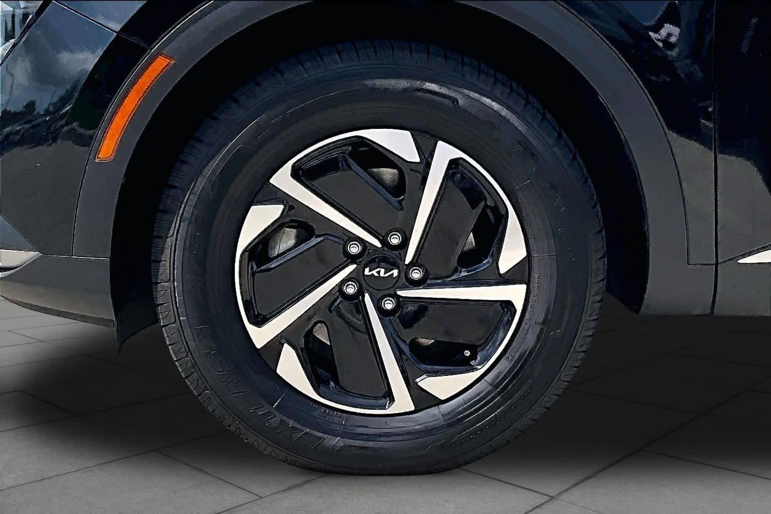 2023 Kia Sportage Hybrid photo 10 of 32