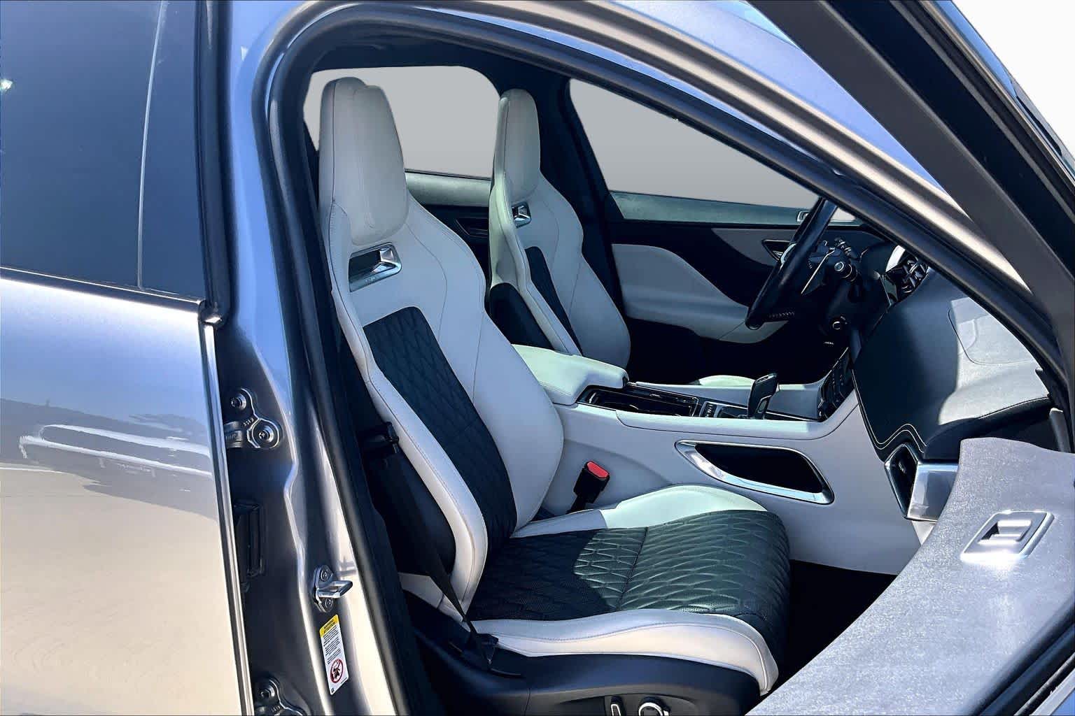 2020 Jaguar F-PACE SVR - 8