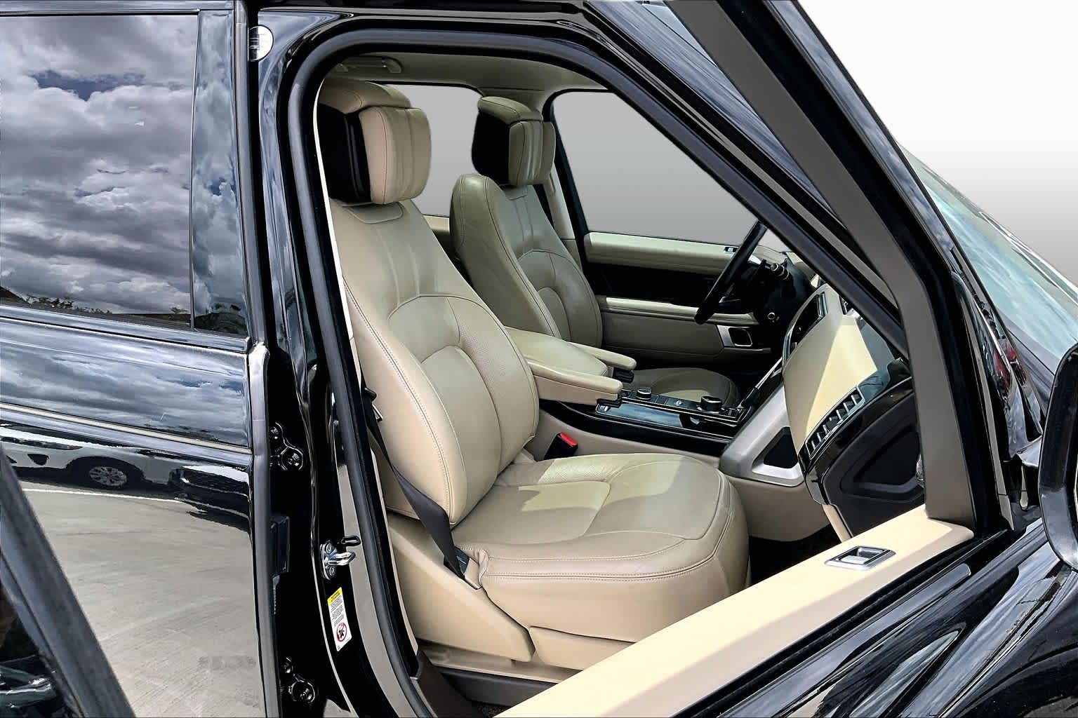 2018 Land Rover Range Rover HSE Santorini Black Metallic at HGreg Houston