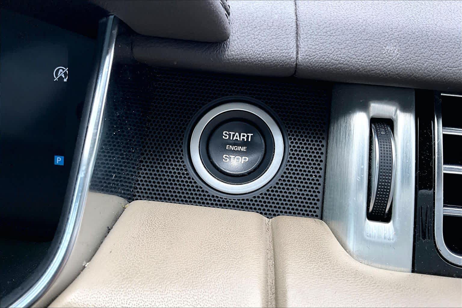 2018 Land Rover Range Rover HSE Santorini Black Metallic at HGreg Houston