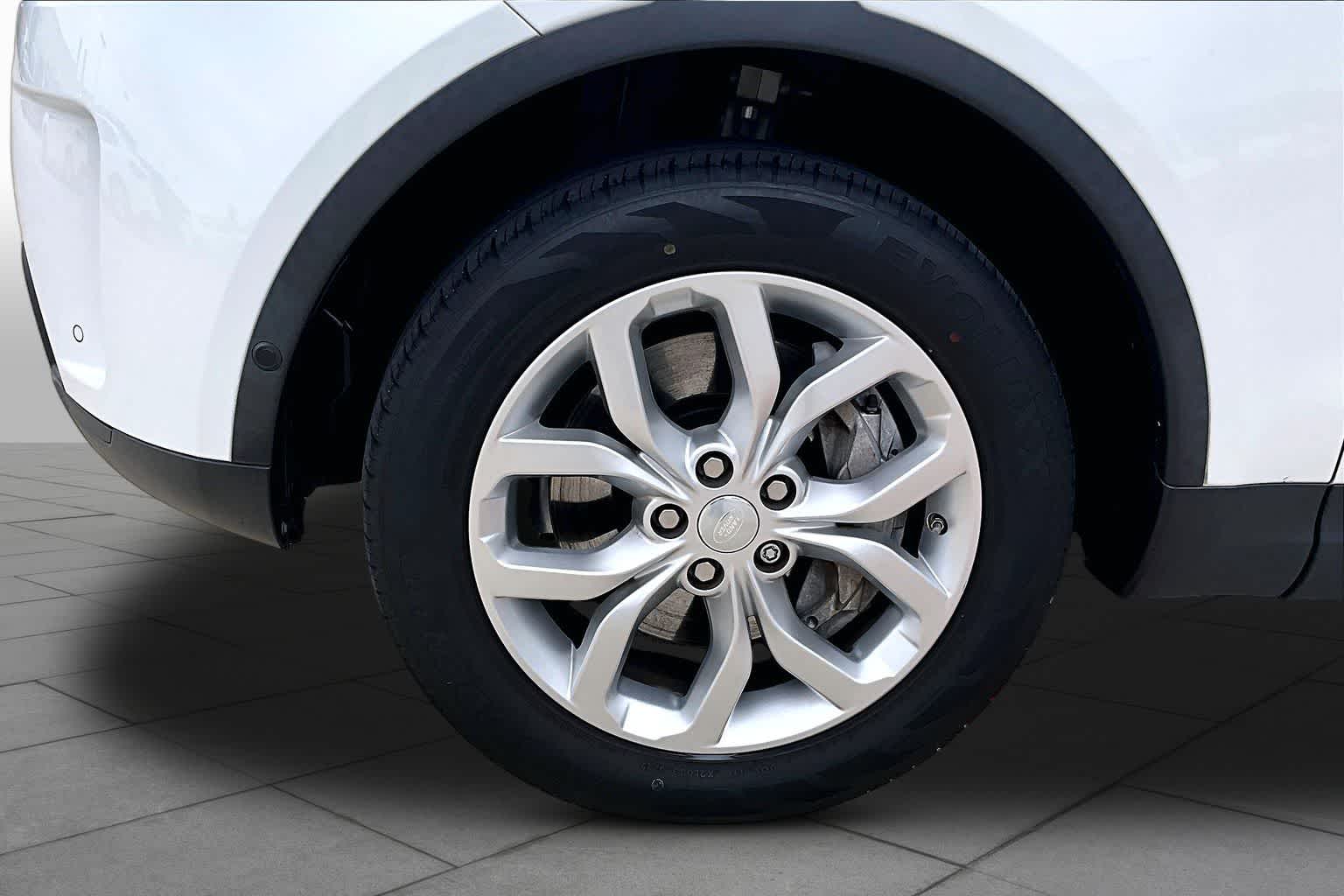 2019 Land Rover Discovery SE - 9