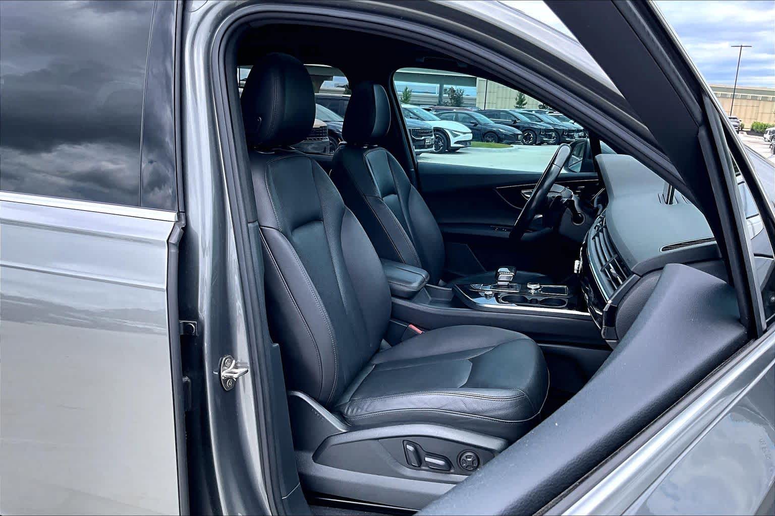 2017 Audi Q7 Premium Plus Graphite Gray Metallic at Lexus of Clear Lake