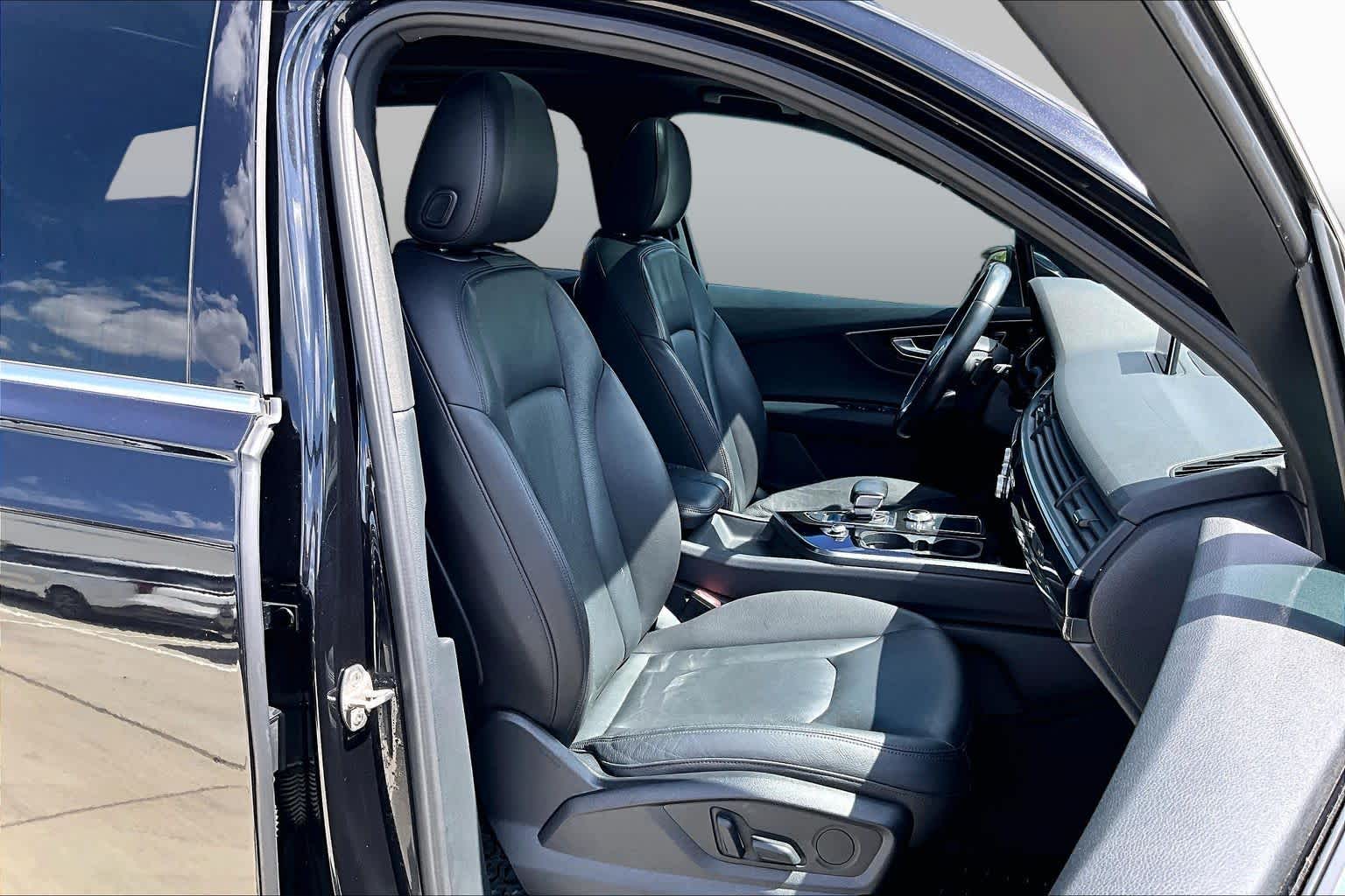 2017 Audi Q7 photo 9 of 33