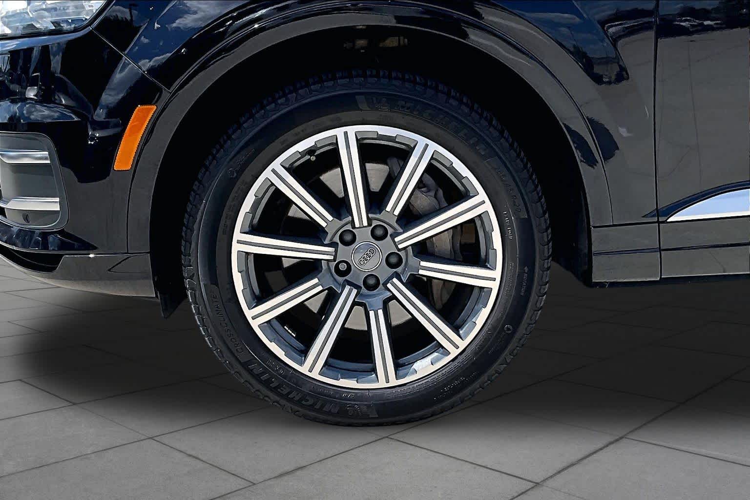 2017 Audi Q7 photo 10 of 33