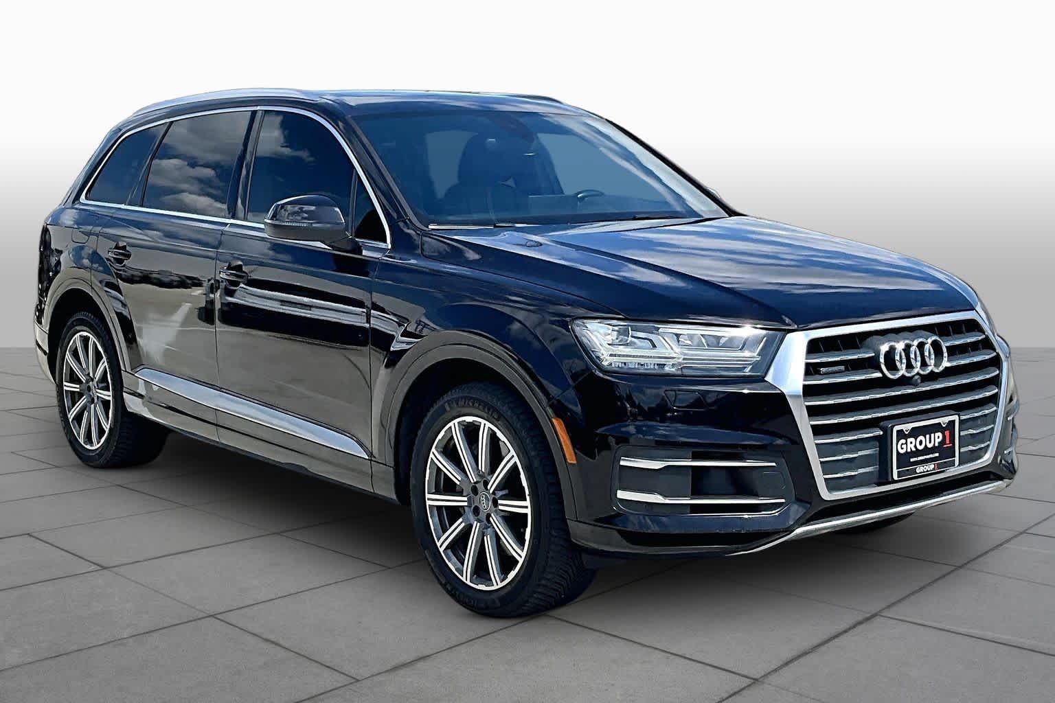2017 Audi Q7 photo 3 of 33
