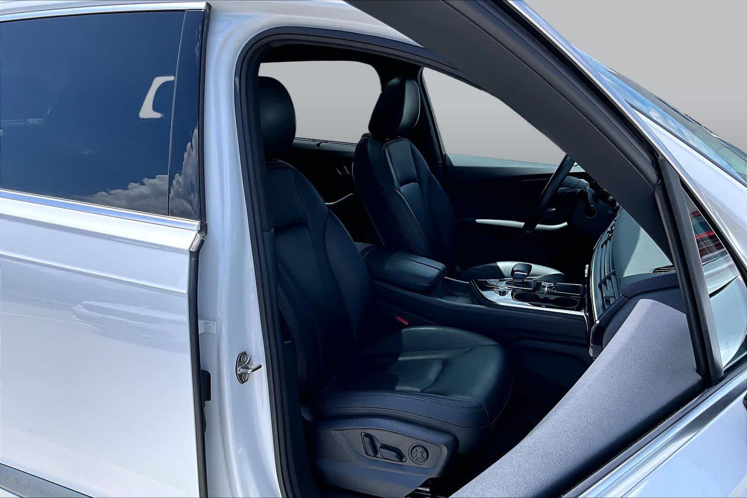 2019 Audi Q7 Prestige Glacier White Metallic at Lexus of Clear Lake