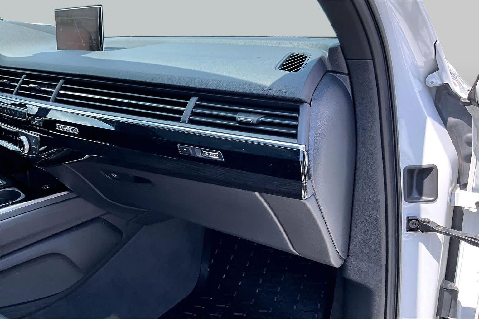 2019 Audi Q7 Prestige Glacier White Metallic at Lexus of Clear Lake