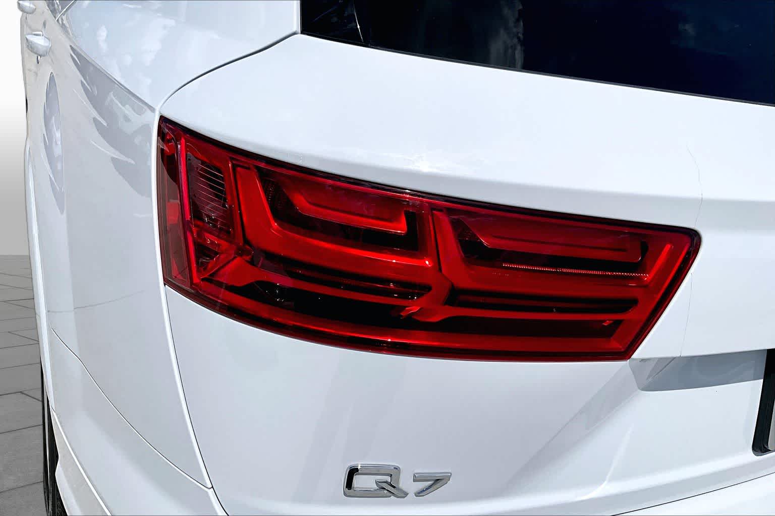 2019 Audi Q7 Prestige Glacier White Metallic at Lexus of Clear Lake