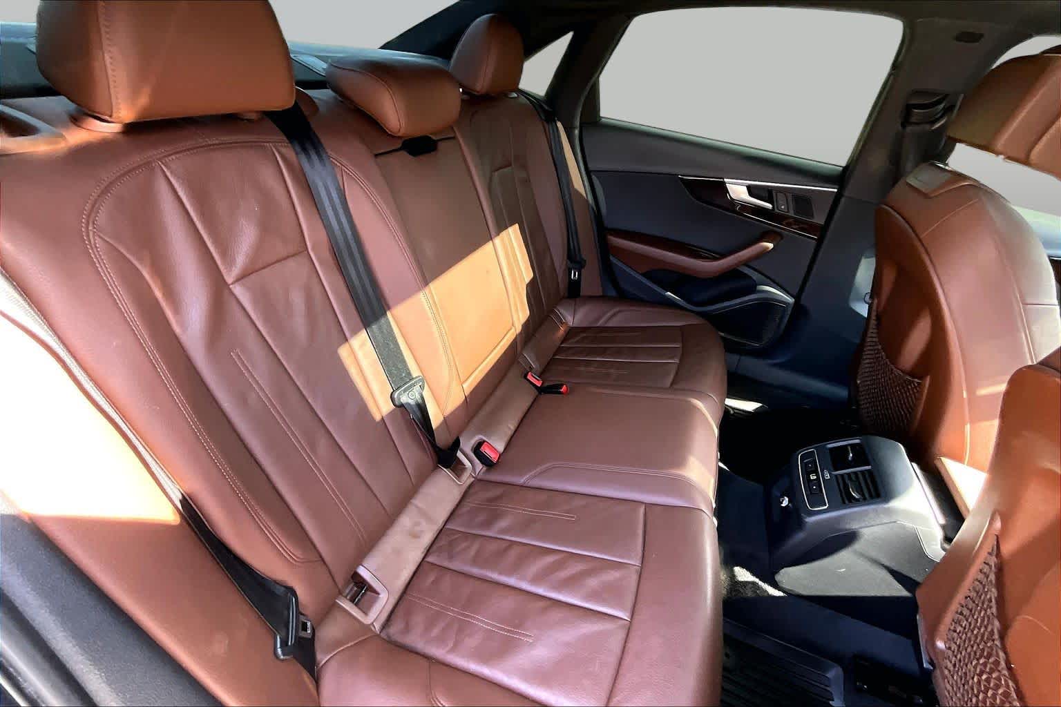 2017 Audi A4 photo 17 of 30