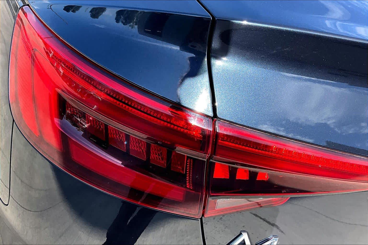 2017 Audi A4 photo 25 of 30